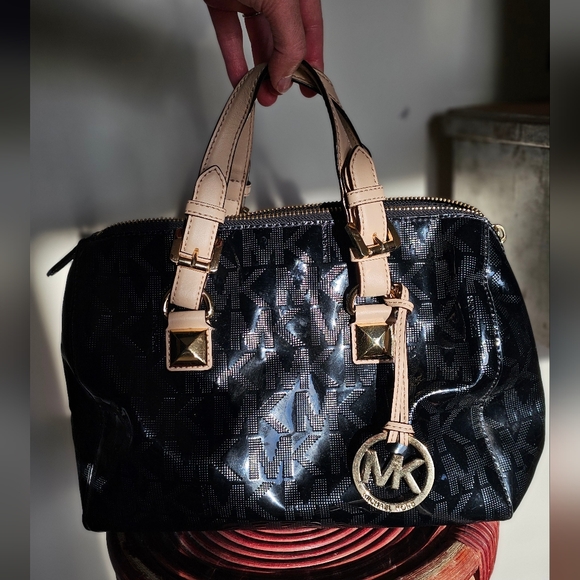 Michael Kors Grayson Logo Medium Duffel Handbag - Picture 7 of 7